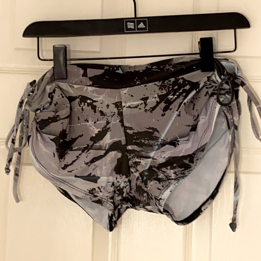 Side String Onzie Shorts